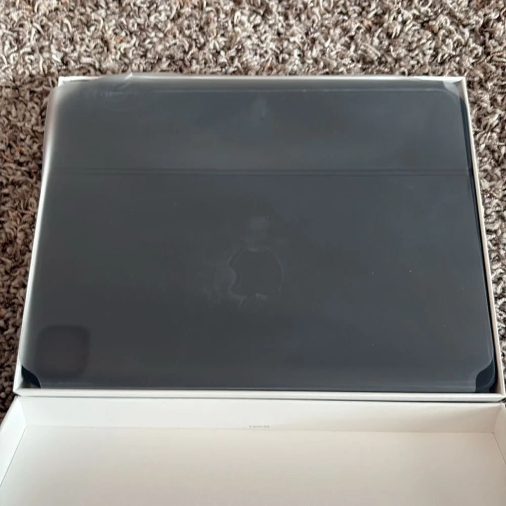 Real Apple iPad Magic Keyboard - Black